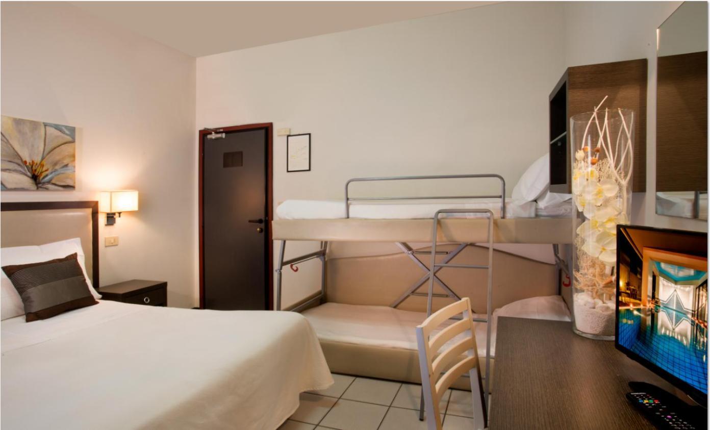 Hotel Ambassador Riccione Eksteriør bilde