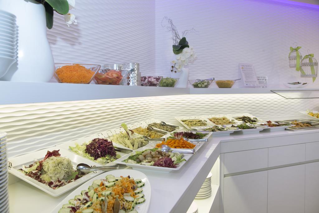 Hotel Ambassador Riccione Eksteriør bilde
